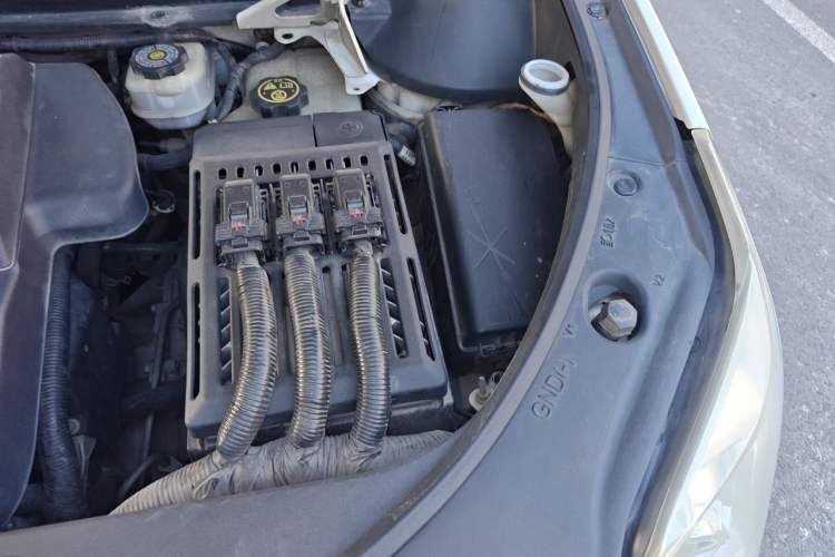 Used Cadillac SRX 2013 3.0L Elite Model Engine Bay Left