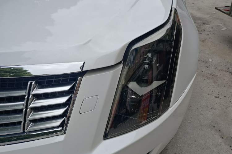 Used Cadillac SRX 2013 3.0L Elite Model Engine Bay Left
