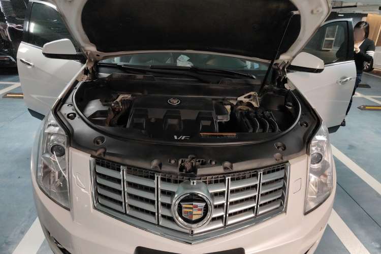 Used Cadillac SRX 2013 3.0L Luxury Model Engine Bay