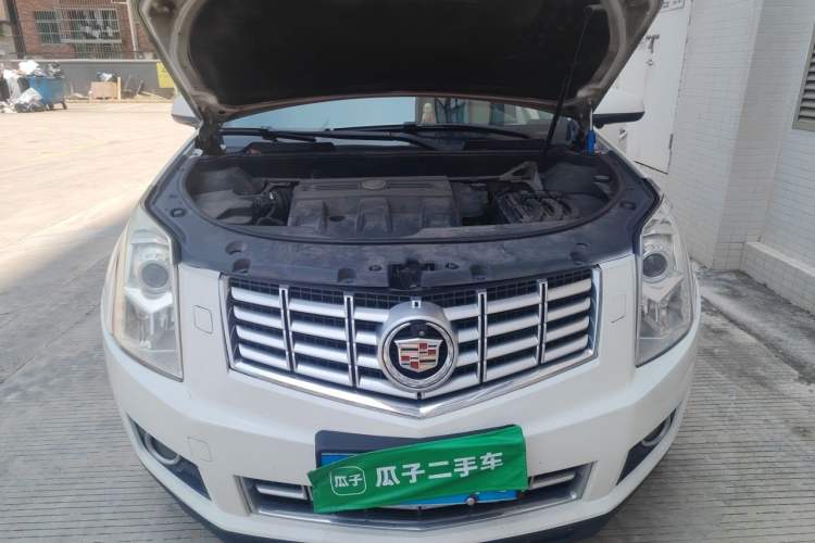 Used Cadillac SRX 2013 3.0L Comfort Model Engine Bay
