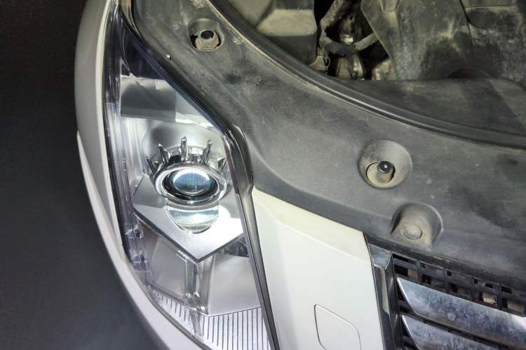 Used Cadillac SRX 2013 3.0L Elite Model Engine Bay Right