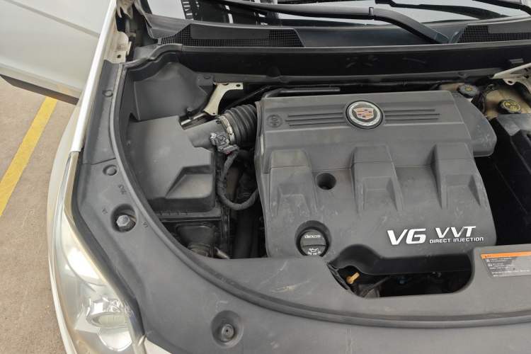 Used Cadillac SRX 2013 3.0L Elite Model Engine Bay Right