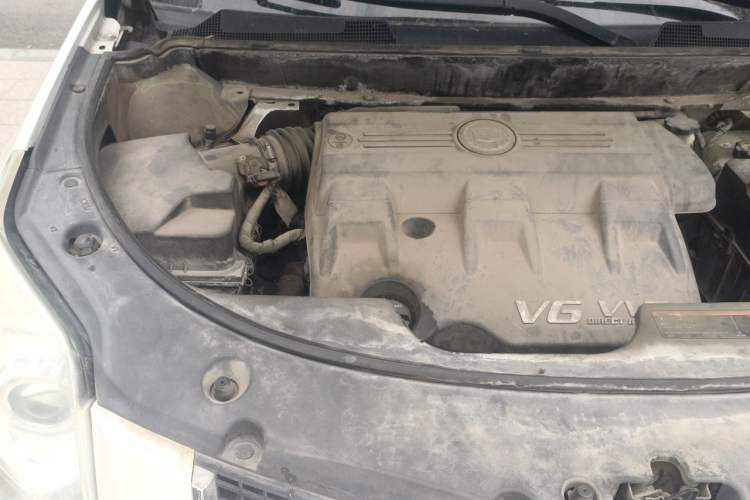 Used Cadillac SRX 2013 3.0L Comfort Model Engine Bay Right
