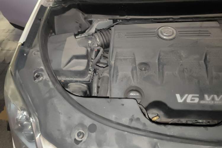 Used Cadillac SRX 2013 3.0L Elite Model Engine Bay Right