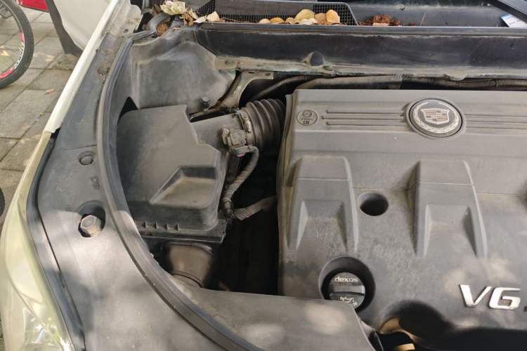 Used Cadillac SRX 2013 3.0L Elite Model Engine Bay Right
