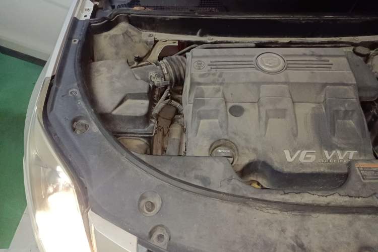Used Cadillac SRX 2013 3.0L Comfort Model Engine Bay Right