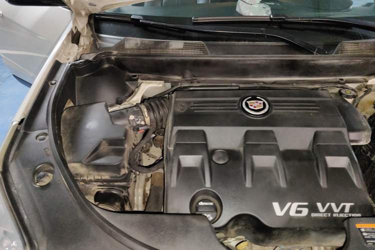 Used Cadillac SRX 2013 3.0L Luxury Model Engine Bay Right