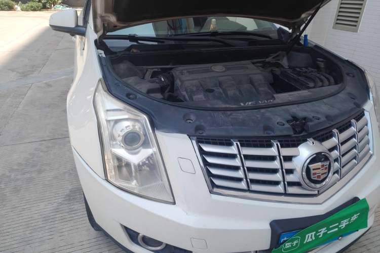 Used Cadillac SRX 2013 3.0L Comfort Model Engine Bay Right