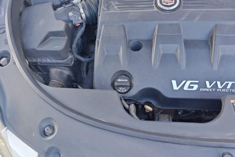 Used Cadillac SRX 2013 3.0L Elite Model Engine Bay Right
