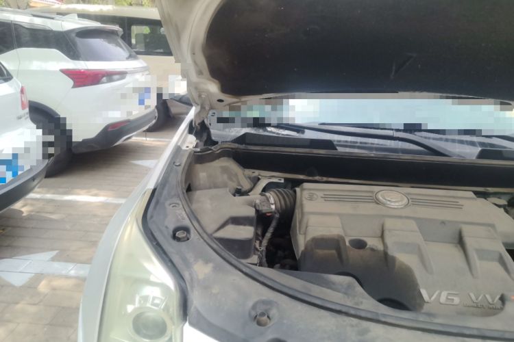 Used Cadillac SRX 2013 3.0L Elite Model Engine Bay Right
