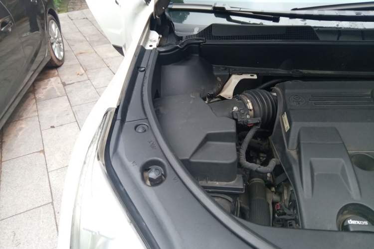 Used Cadillac SRX 2013 3.0L Elite Model Engine Bay Right