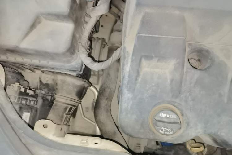 Used Cadillac SRX 2013 3.0L Comfort Model Engine Bay Right