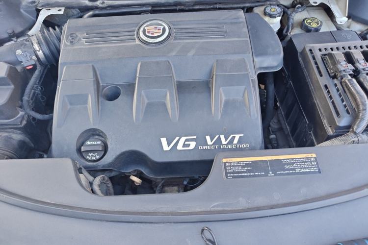 Used Cadillac SRX 2013 3.0L Elite Model Engine Bay