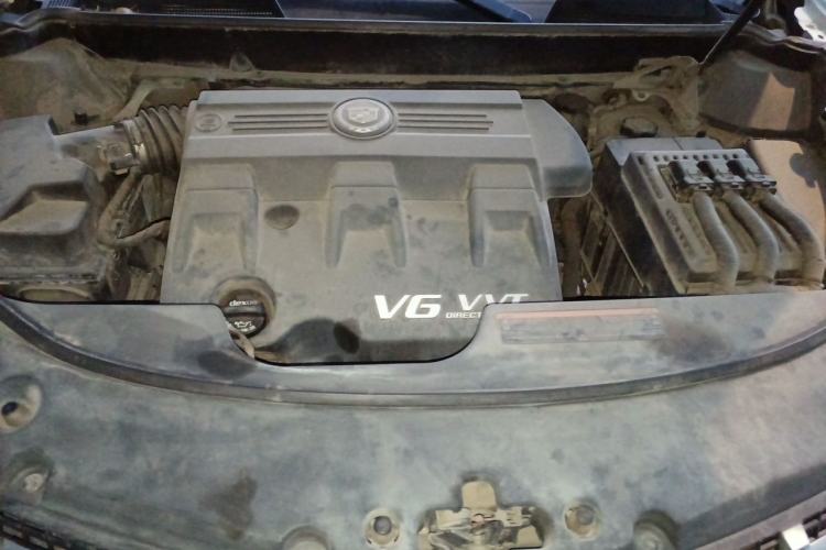 Used Cadillac SRX 2013 3.0L Elite Model Engine Bay