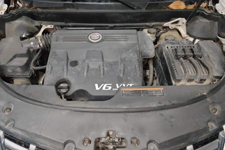Used Cadillac SRX 2013 3.0L Elite Model Engine Bay