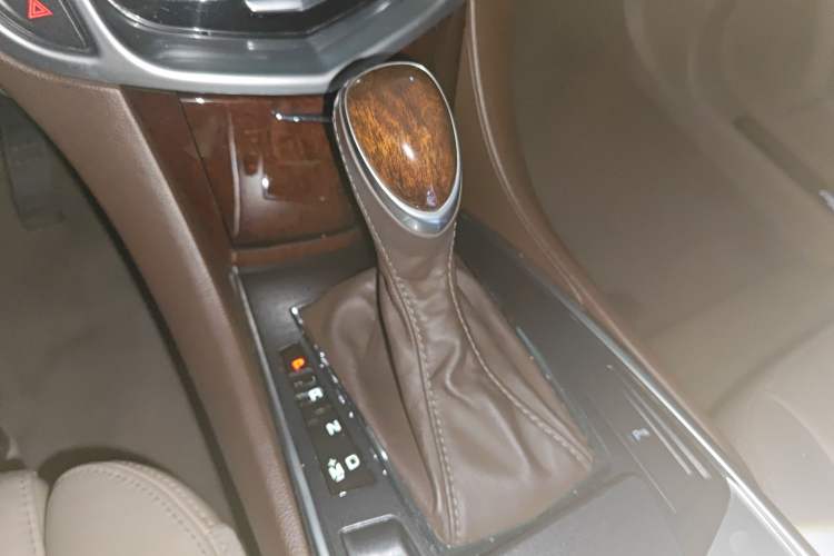 Used Cadillac SRX 2013 3.0L Flagship Model Gear Lever