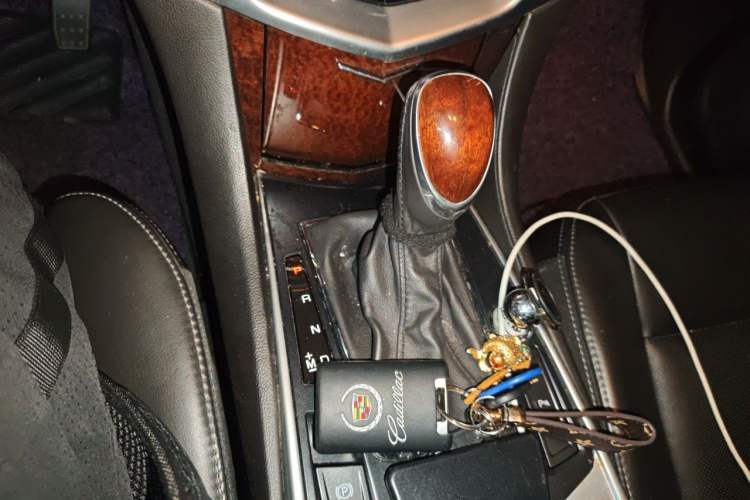 Used Cadillac SRX 2013 3.0L Elite Model Gear Lever