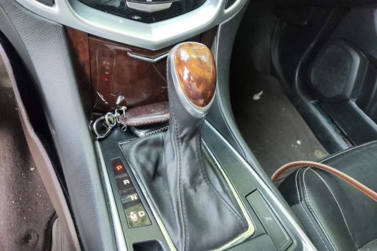 Used Cadillac SRX 2013 3.0L Luxury Model Gear Lever