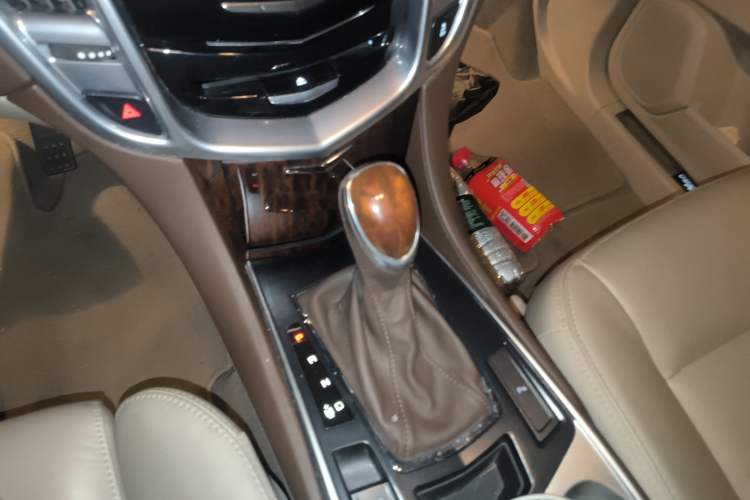 Used Cadillac SRX 2013 3.0L Elite Model Gear Lever