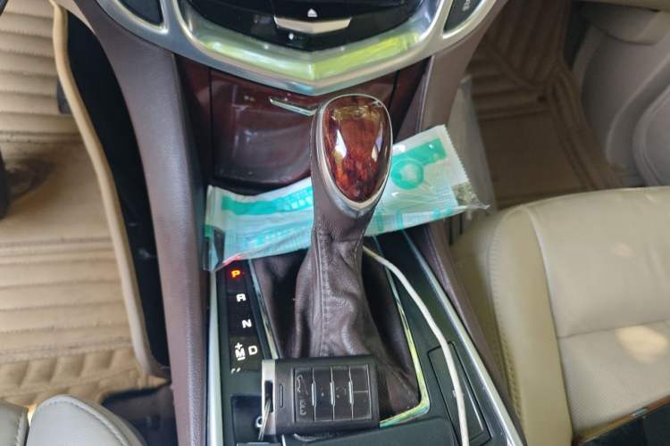 Used Cadillac SRX 2013 3.0L Elite Model Gear Lever