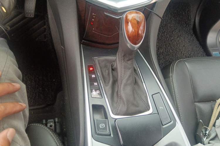 Used Cadillac SRX 2013 3.0L Leading Model Gear Lever