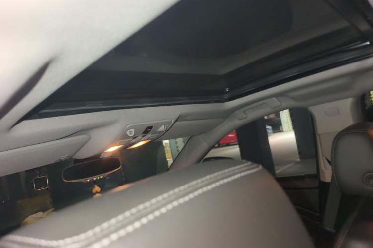 Used Cadillac SRX 2013 3.0L Elite Model Headliner