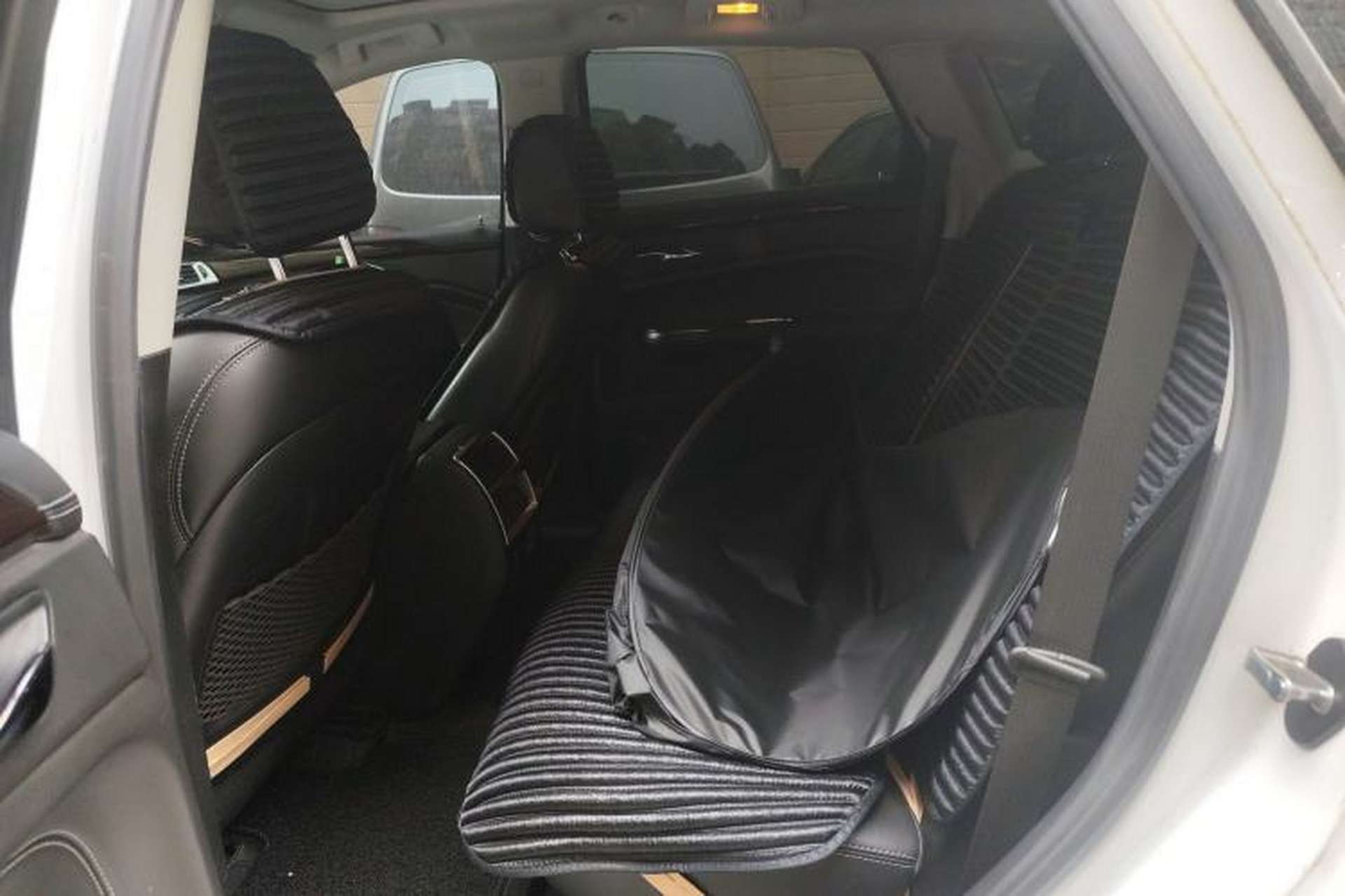 Used Cadillac SRX 2013 3.0L Elite Model Interior 4