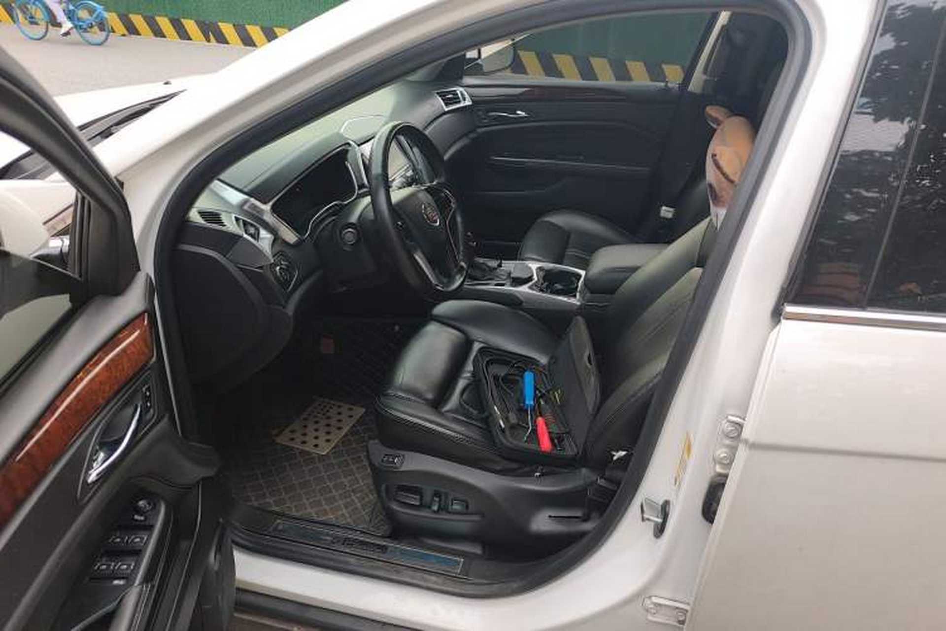 Used Cadillac SRX 2013 3.0L Luxury Model Left Front Seat