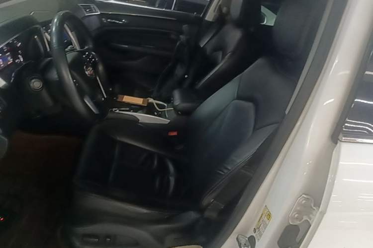 Used Cadillac SRX 2013 3.0L Comfort Model Left Front Seat