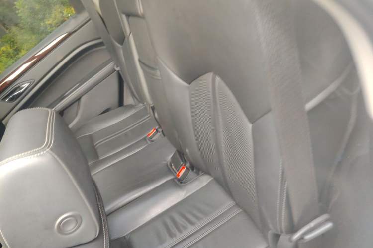 Used Cadillac SRX 2013 3.0L Luxury Model Left Rear Seat