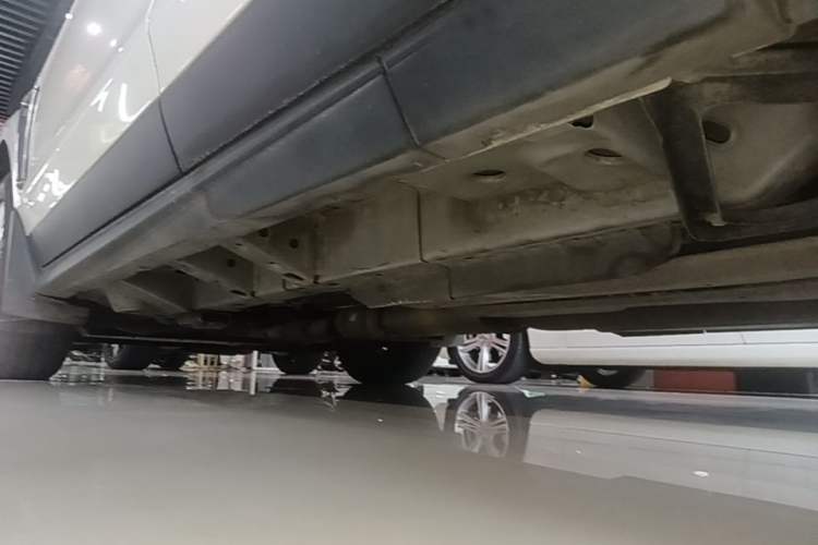 Used Cadillac SRX 2013 3.0L Comfort Model Left Side Sill
