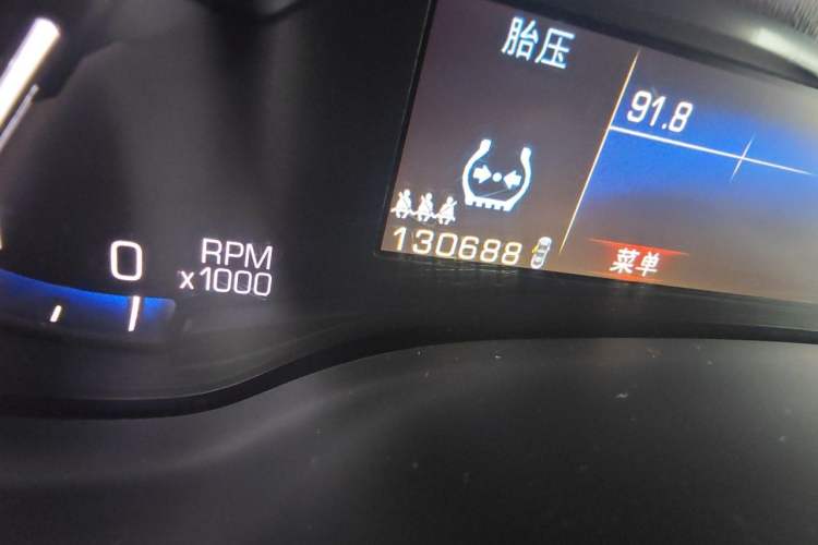 Used Cadillac SRX 2013 3.0L Elite Model Odometer Close Up