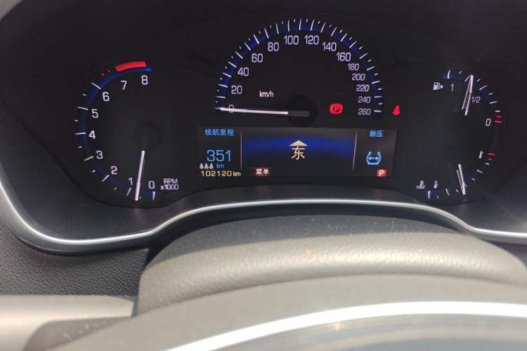 Used Cadillac SRX 2013 3.0L Elite Model Odometer Close Up