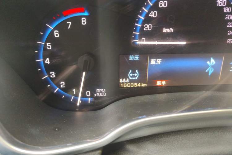 Used Cadillac SRX 2013 3.0L Luxury Model Odometer Close Up