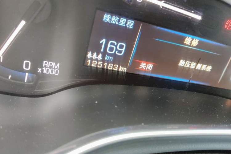Used Cadillac SRX 2013 3.0L Comfort Model Odometer Close Up