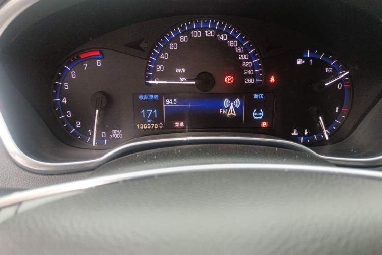 Used Cadillac SRX 2013 3.0L Leading Model Odometer Close Up