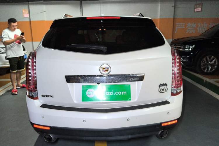 Used Cadillac SRX 2013 3.0L Elite Model Rear