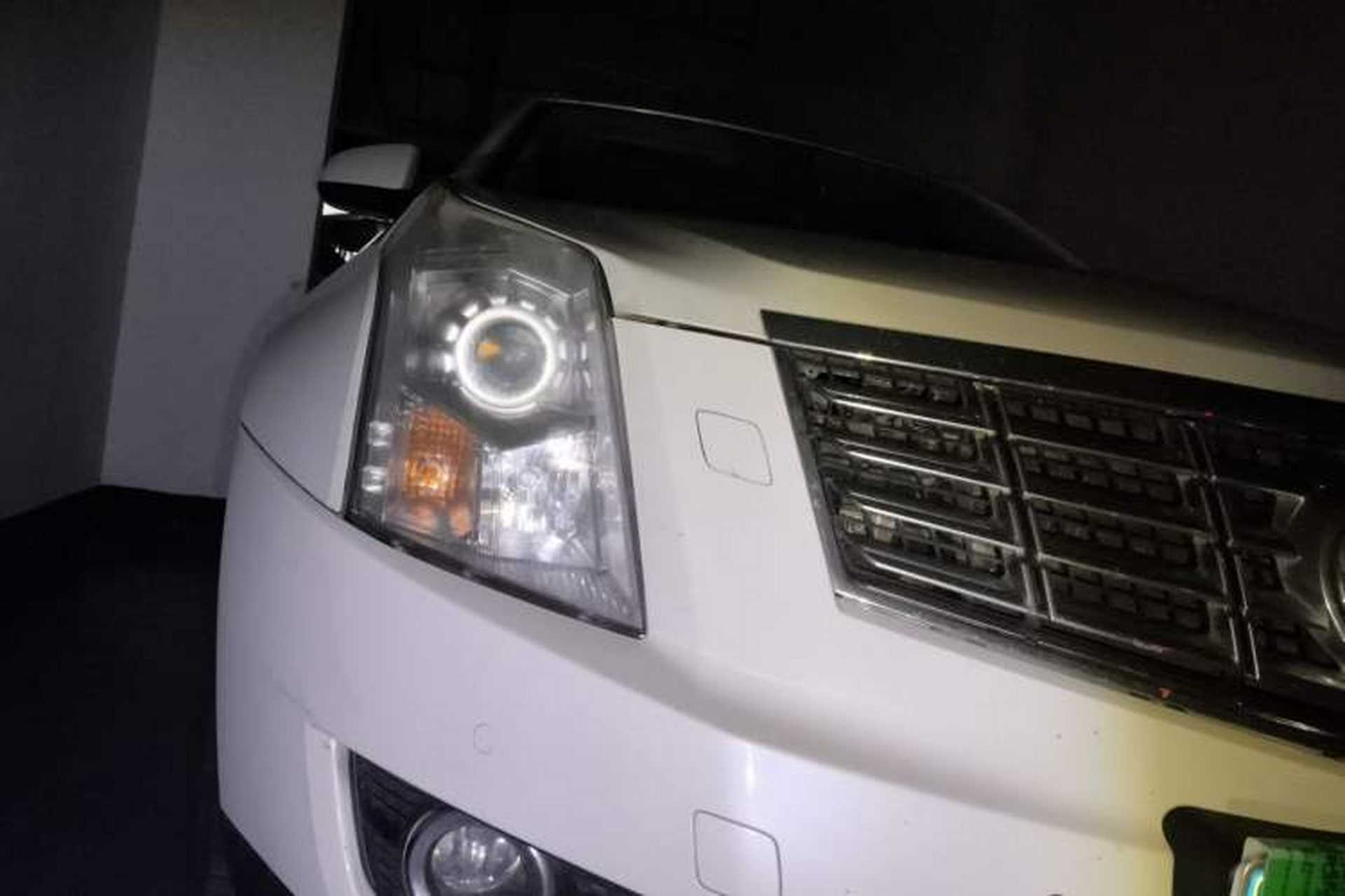 Used Cadillac SRX 2013 3.0L Elite Model Right Front Headlight