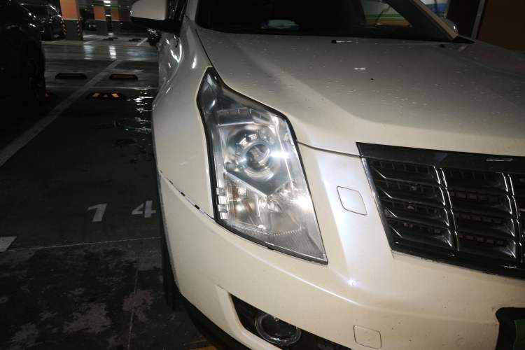Used Cadillac SRX 2013 3.0L Luxury Model Right Front Headlight
