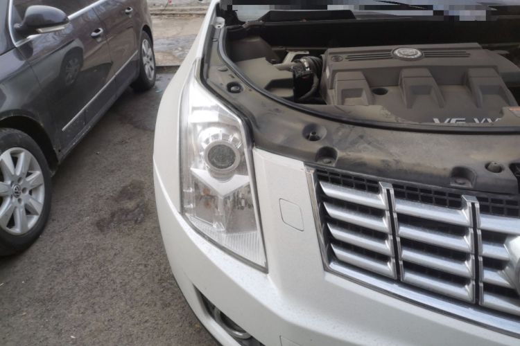 Used Cadillac SRX 2013 3.0L Comfort Model Right Front Headlight