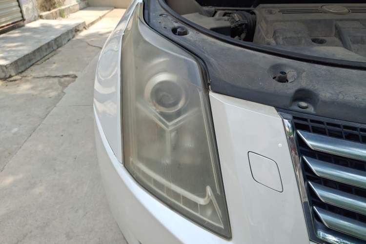 Used Cadillac SRX 2013 3.0L Luxury Model Right Front Headlight
