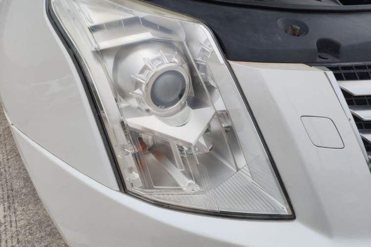 Used Cadillac SRX 2013 3.0L Luxury Model Right Front Headlight