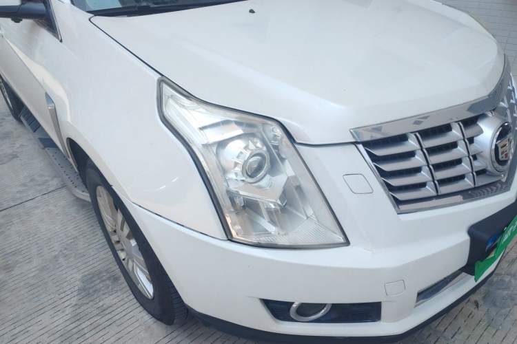 Used Cadillac SRX 2013 3.0L Comfort Model Right Front Headlight