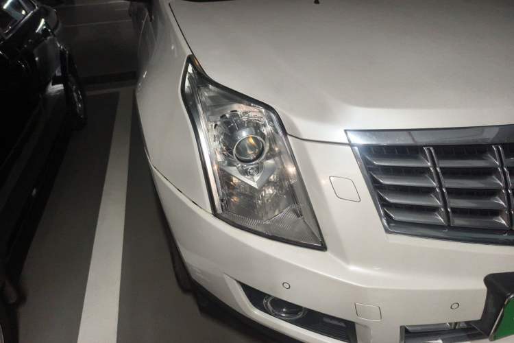 Used Cadillac SRX 2013 3.0L Leading Model Right Front Headlight