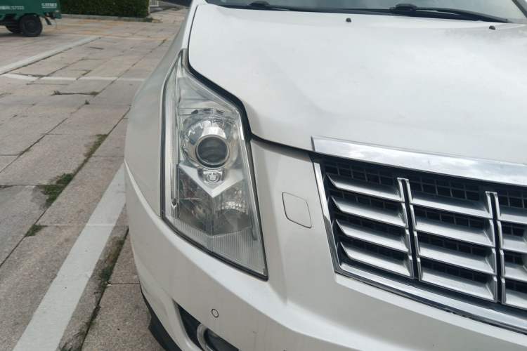 Used Cadillac SRX 2013 3.0L Leading Model Right Front Headlight
