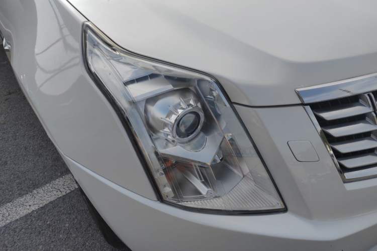 Used Cadillac SRX 2013 3.0L Elite Model Right Front Headlight