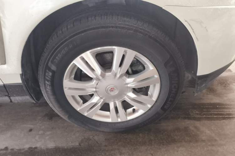 Used Cadillac SRX 2013 3.0L Comfort Model Right Front Wheel Hub