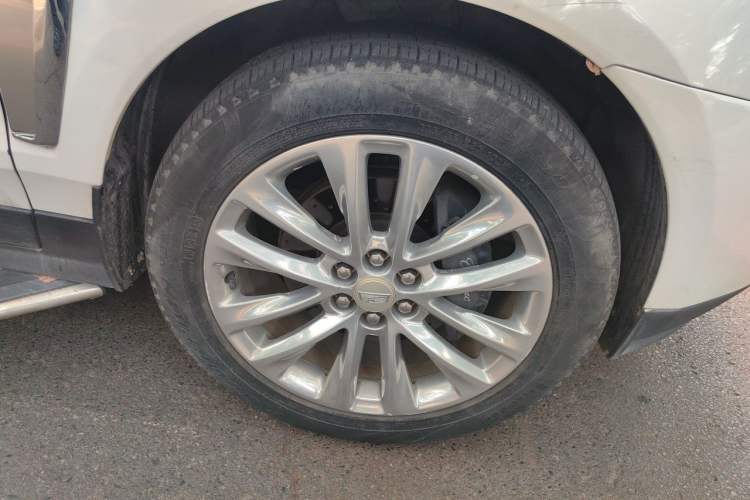 Used Cadillac SRX 2013 3.0L Leading Model Right Front Wheel Hub