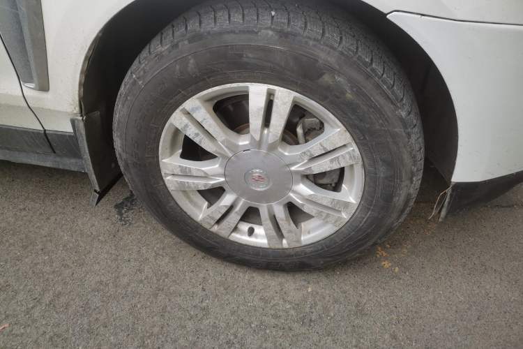 Used Cadillac SRX 2013 3.0L Comfort Model Right Front Wheel Hub