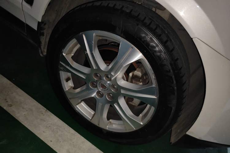 Used Cadillac SRX 2013 3.0L Leading Model Right Front Wheel Hub